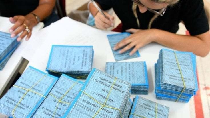 Nardò, l'ex sindaco sconfitto per 80 voti alle elezioni chiede 100mila euro di risarcimento danni al Comune: "Firme elettorali sparite"