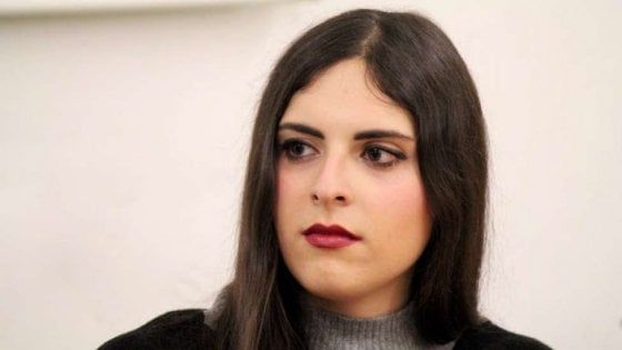 Poetessa trans ospite su Rai1, Ronzulli (Fi) attacca: "No in fascia protetta, ora mi aspetto delle scuse"