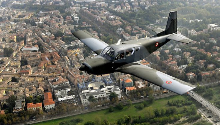 In volo nel cielo di Parma con l'Aeronautica militare - foto 