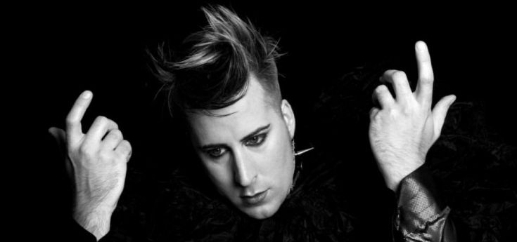 Jamie McDermott rilegge le "Cabaret songs". E poi scandalizza con The Irrepressibles
