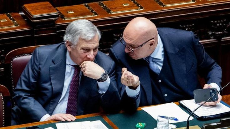 Trump contro Meloni, Tajani e Crosetto minimizzano. L’opposizione: “Frasi indecenti”
