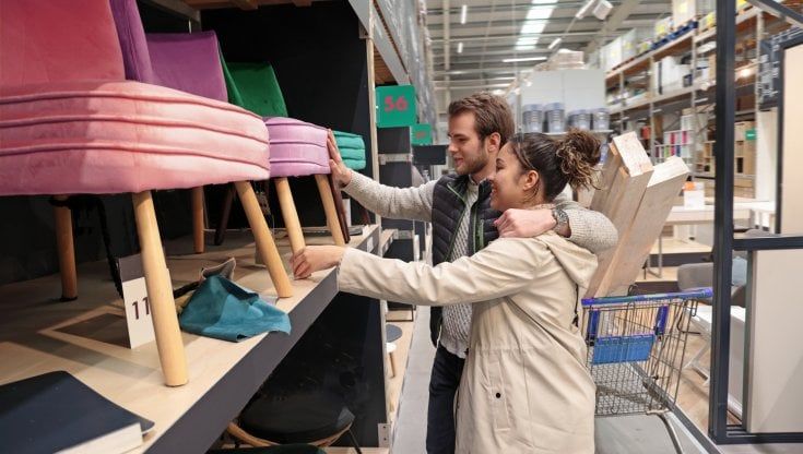Per comprare un mobile o uno smartphone, gli italiani chiedono sempre più prestiti