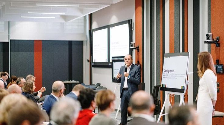 Chiesa (Polimi GSoM): “Energia e IA stanno rivoluzionando il mondo del lavoro”