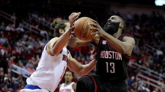 Basket Nba, Harden: una 'tripla doppia' per la storia