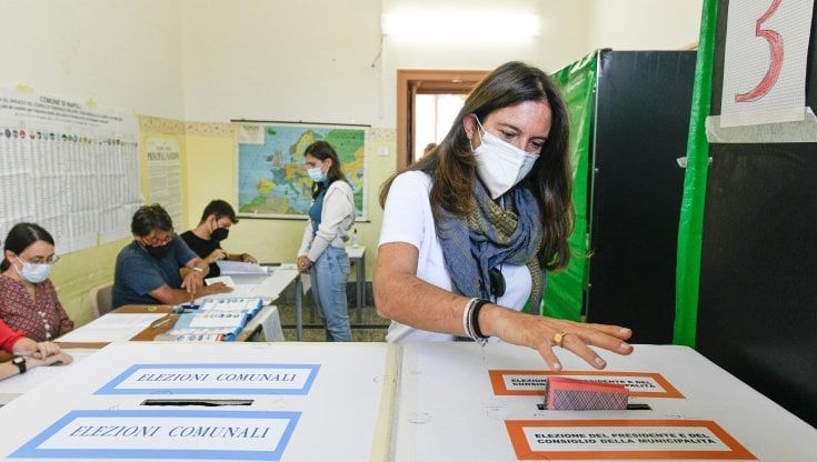 Napoli, elezioni comunali 2021: l'affluenza definitiva è al 47, 19%