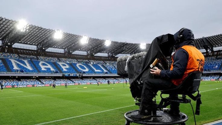 Europei di calcio, Manfredi: “Mi auguro che alcune partite si giochino a Napoli, è un’opportunità per ristrutturare il Maradona”