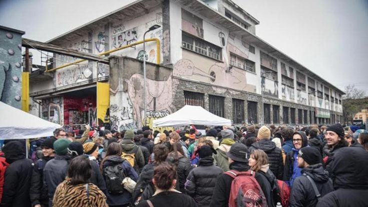 Leoncavallo, il Viminale intima al centro sociale di risarcire il conto. Mobilitazione antisfratto