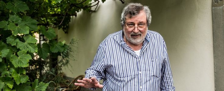 Guccini, una vita di romanzi, canzoni e (undici) gatti: la prefazione del libro in anteprima