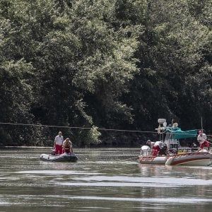 Pavia, sedicenne annega mentre fa il bagno in un laghetto in Oltrepo