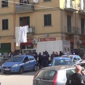Scontri tra ambulanti e vigili nel quartiere Oreto, aggrediti tre agenti