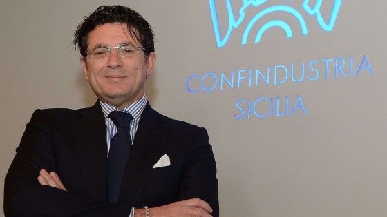 “Spiava le indagini di magistratura e polizia”: arrestato l’imprenditore Antonello Montante