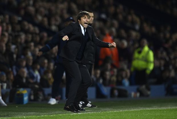 Chelsea segna, Conte esulta: è il gol che vale la Premier League