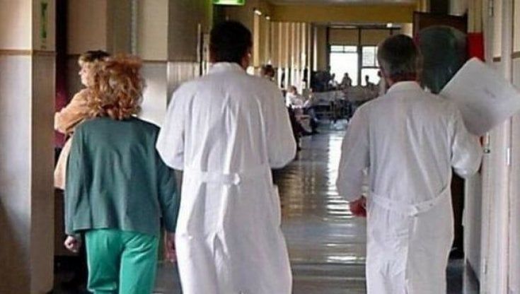 La storia infinita degli specializzandi di Medicina: slitta ancora l'arrivo in corsia. "Pronti a scendere in piazza"
