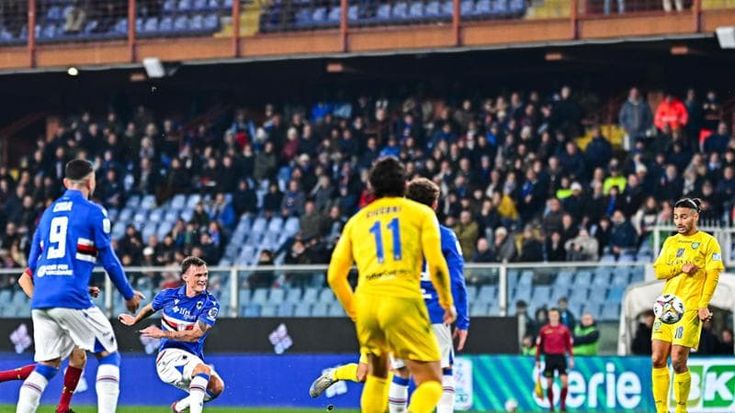 Sampdoria, la vittoria del cuore. Doppio Coda, magia di Henderson, la Carrarese si arrende