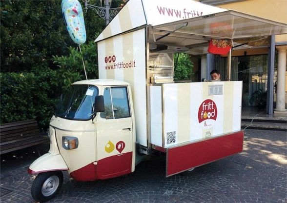 Sorrento: Street Food Village, con l'invasione delle ApeCar