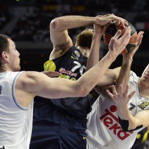 Basket, Eurolega: Datome porta il Fenerbahce alla Final Four