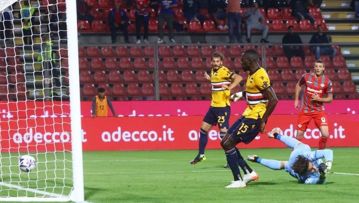 Cremonese-Sampdoria 0-1, Dessers spreca un rigore, e Colley dà la prima gioia ai doriani