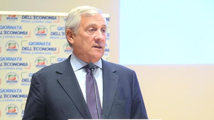 Insulti dai giovani leghisti, lo sconcerto di Tajani via sms: “Matteo, ma ti sembra normale?”