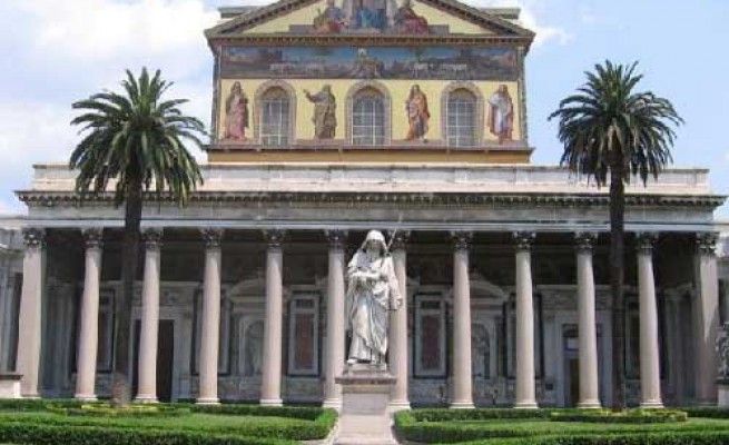 Nel cantiere della Basilica di San Paolotrave colpisce operaio alla testa: grave