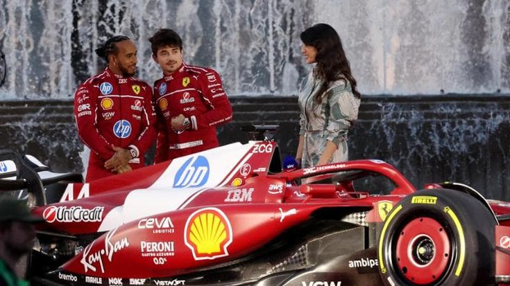 A Milano una settimana in rosso: i simboli Ferrari in piazza aspettando il Gp di Monza