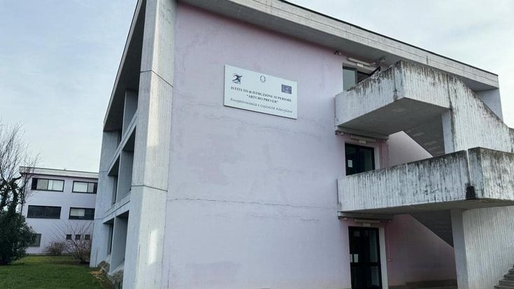 Ustionò il compagno disabile: espulso, dovrà fare lavori socialmente utili