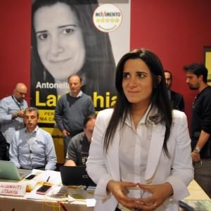 Regionali, in Puglia la sorpresa è la grillina Antonella Laricchia: "Emiliano? Pensa alle poltrone"