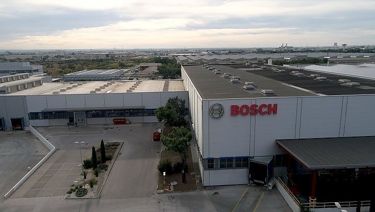 Lavoro, vertenza Bosch: il ministro Giorgetti a Berlino incontra i vertici del colosso. "Garanzie per il polo di Bari"
