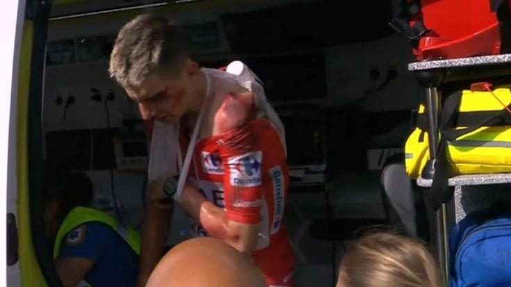 Pogacar salvato dal casco. Il medico: “Nessuna fretta, può rischiare la paralisi”