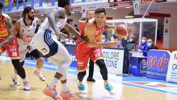 Il Covid ferma il basket, rinviata la 14esima giornata di serie A