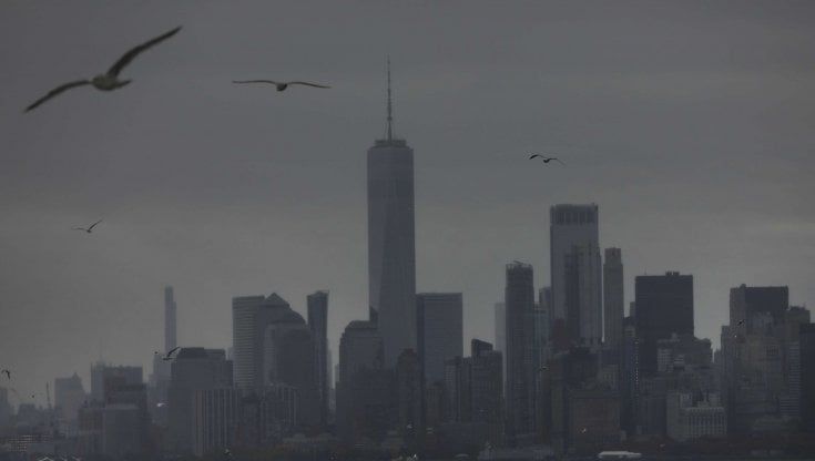 2020, fuga da New York