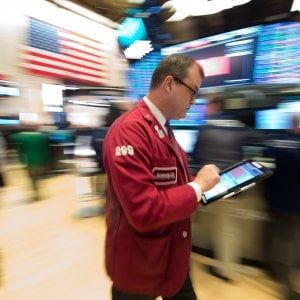 Borse caute dopo il rialzo dei rendimenti obbligazionari