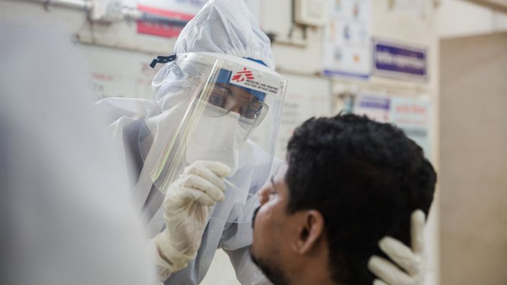 Variante indiana, domande e risposte: "E' come la sudafricana, ma i vaccini possono contrastarla"
