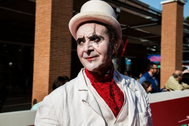Ad Alice, cani acrobati, trapezisti e clown per la première di 'Remi'