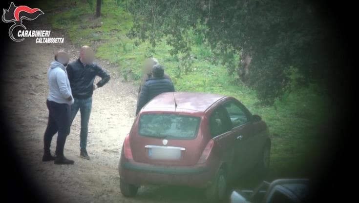 Affari di mafia nei rifiuti e droga, 35 arresti tra Niscemi e Gela