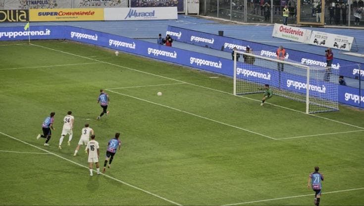 Il Catania fa dimenticare la sconfitta di Potenza e vince 6-0 contro il Giugliano