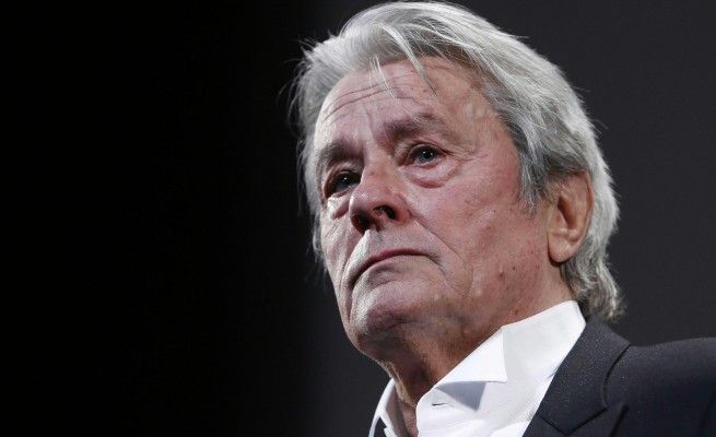 Cannes, una star a teatro<br />Stasera recita Alain Delon
