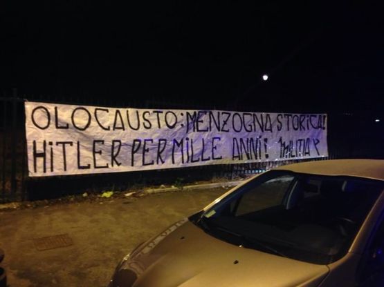 Giorno della Memoria, striscione antisemita a Roma. E al Ghetto il manifesto dei giovani ebrei