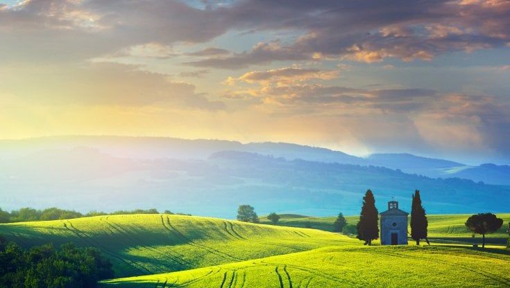 Paesaggio Italia. Terre di Siena, il Medioevo perfetto. Dove l'architettura è "ciò che il luogo si aspetta"