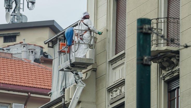 Bonus facciate verso l'addio. Ma resta il diritto alla detrazione per le spese 2021, anche se i lavori non sono finiti