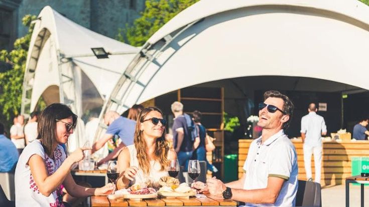 In Italia il rito dell’aperitivo fuori casa è un “must”