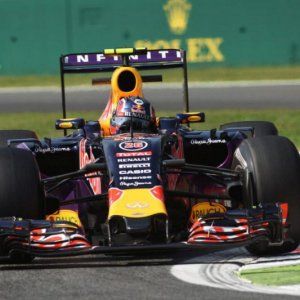 F1, Vettel: "Salvate la Red Bull, un peccato se scomparisse". Ma il futuro è a rischio