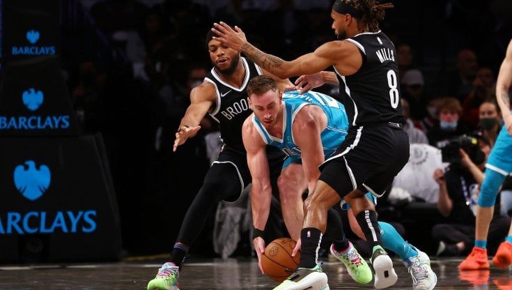 Basket, Nba: Golden State e Charlotte calano il tris, prima gioia per i Lakers