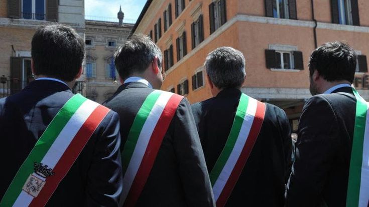 Comunali, la destra va in tilt. Più donne in campo come sindaco