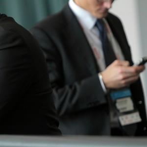 Jobs Act, controlli a distanza su Pc e telefonini. La Cgil: "Un colpo di mano"