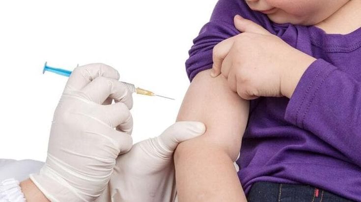 In Puglia brusco calo delle vaccinazioni per i bambini. Lopalco: “Attenzione è calata”