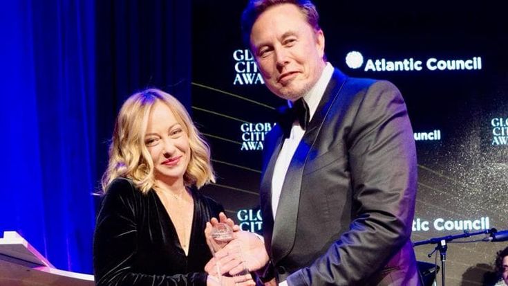 Scontro sull’intesa con SpaceX, il governo frena. Musk: “Pronti”
