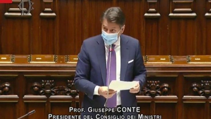 Covid, Conte  in Aula. Il dem Marcucci:  "Verifica di maggioranza", Ma Zingaretti arriva lo stop: "Piena fiducia al governo"