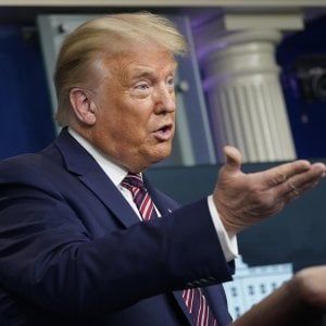 Commercio, gli Usa confermano i dazi su 7,5 miliardi di dollari di prodotti Ue ma rinviano nuovi aumenti 