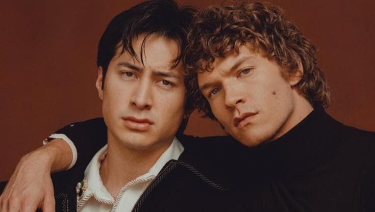 “Heated Rivalry”, la serie sull’amore gay nell’hockey che accende rivalità e passione