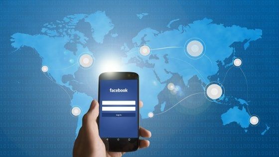 Facebook, via i meme offensivi grazie all'intelligenza artificiale